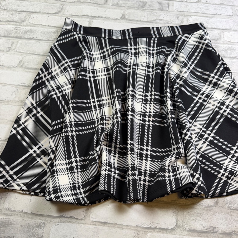 Hot Topic Skater Skirt Lot of 2 Women XL Red Black White Plaid Zipper Mini EUC - Picture 9 of 12